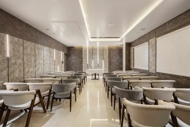 Why Business Travellers Prefer Hotels in HITEC City
